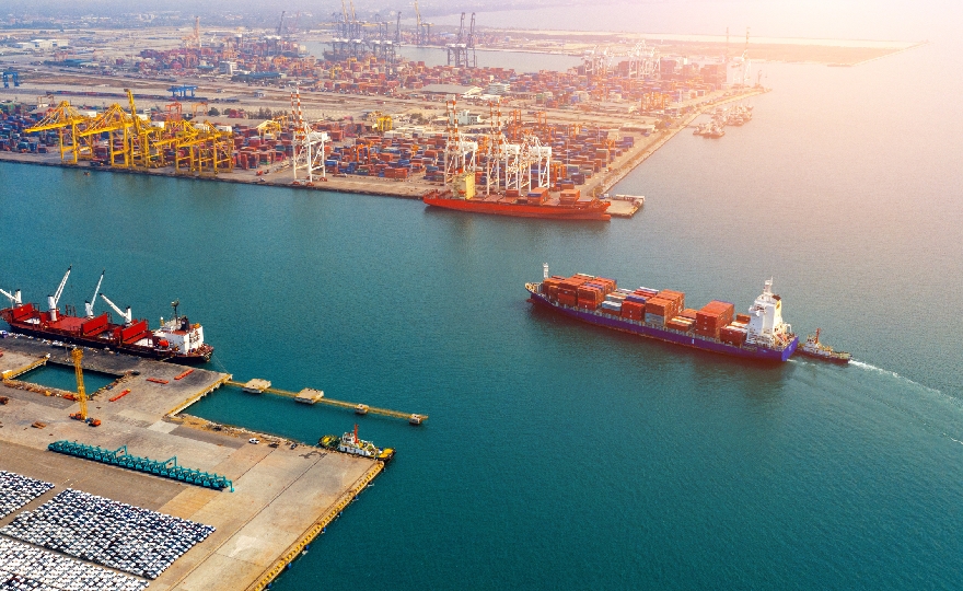 From super yachts to super tankers, SureWave offers clean power in port
